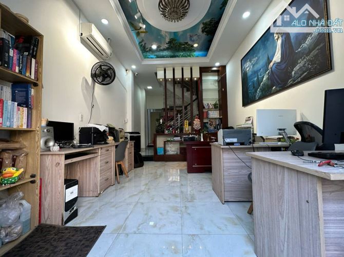 Hẻm xe tải 6m, An Dương Vương. Quận 5 50m2 không lộ giới. Cho thuê 30tr/th , giá 12.9 tỷ - 1