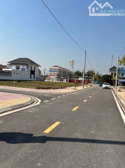 Dt 140 M lô áp góc 2 mặt tiền Đông Quý Tiền Hải - 1
