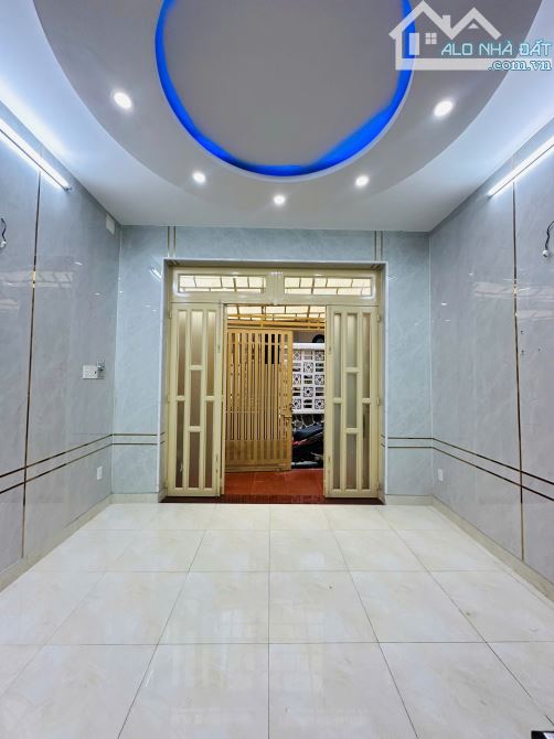 Nhà cách MT 30m - Ngay Vòng Xoay Lăng Cha Cả, P2 DT: 4x9m [4 Tầng Nhà Mới]. Chỉ 5.8 tỷ - 1