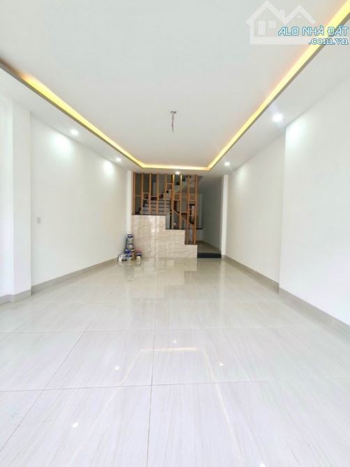 BÁN NHÀ 3 TẦNG MẶT TIỀN KINH DOANH ĐA NGÀNH NGHỀ, THẠNH MỸ LỢI, QUẬN 2,GIÁ CHỈ 8.25 TL - 1