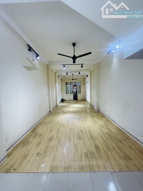 Hẻm thông thoáng - Ngay cầu Nguyễn Văn Cừ - Dt 75m2 - Dương Bá Trạc Q8 - 1