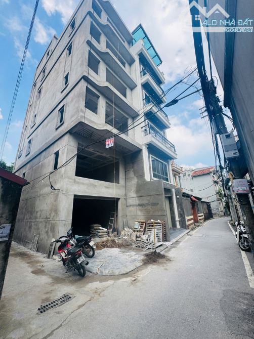 Siêu phẩm nhà 7 tầng lô góc Long Biên – Gara 3 ô tô, thang máy, full nội thất cao cấp - 1