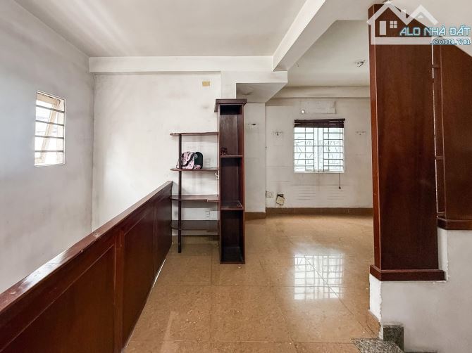 Bán nhà MT hẻm 6m XVNT f25 dt 6x8 trệt 5L giá có hơn 6 tỷ tl - 1