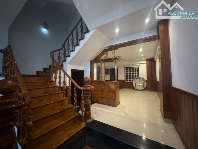 NHÀ MẶT TIỀN HÀ HUY GIÁP – 81M² – 3 TẦNG – 4 PHÒNG NGỦ – GIÁ 9.8 TỶ - 1