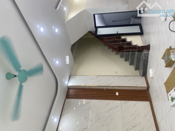 Cần bán nhà Thọ Lam Liên Liên Ngọc hồi 41 m 5 tầng loanh quanh 5 đồng - 1