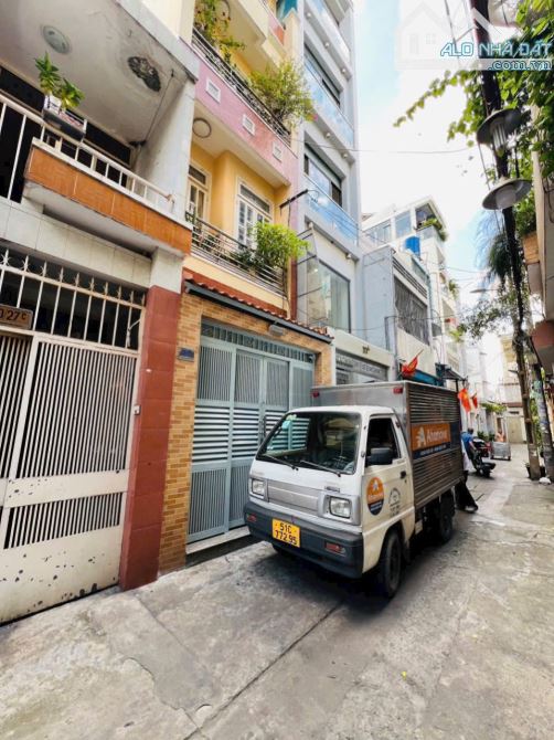 Bán nhà HXH Cách Mạng Tháng Tám, P 11, Q 3 Giá 8 TỶ 9. DT 36 m2 5 Tầng ( có thang máy) - 1