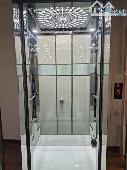 MẶT TIỀN Hồ Xuân Hương, p14. Bình Thạnh. Dt:Ngang 9x23 nở hậu 13,8m, sàn 811.2 m2, 2 tỷ/n - 1