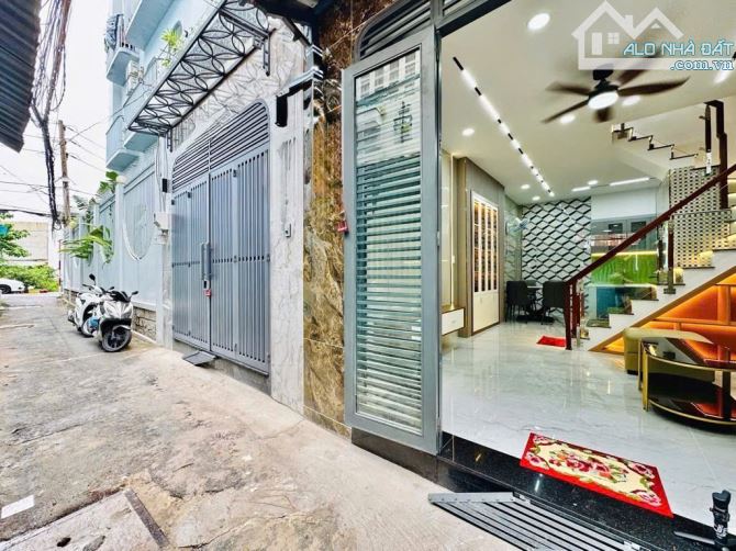NHÀ ĐẸP 3 TẦNG - FULL NỘI THẤT - TRUNG TÂM GÒ VẤP – SÁT CÔNG VIÊN LÀNG HOA - 1