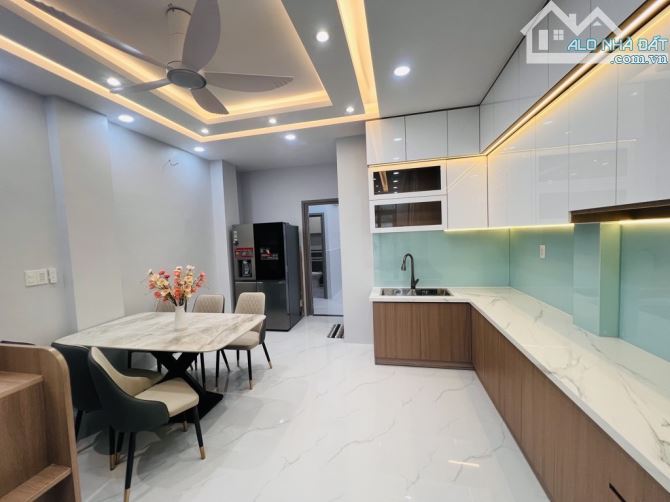 Bán Nhà 110m2 , 7 PN , chia 2 căn vừa ở vừa thuê 7tr/tháng , Huỳnh Tấn Phát , Quận 7 - 1