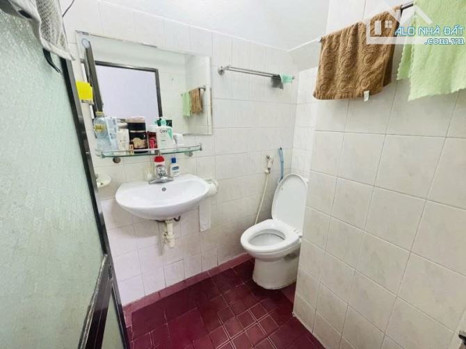 CẦN BÁN GẤP NHÀ NGUYỄN PHONG SẮC 85m2,4 TẦNG MẶT TIỀN 4m GIÁ 29.4 TỶ - 1