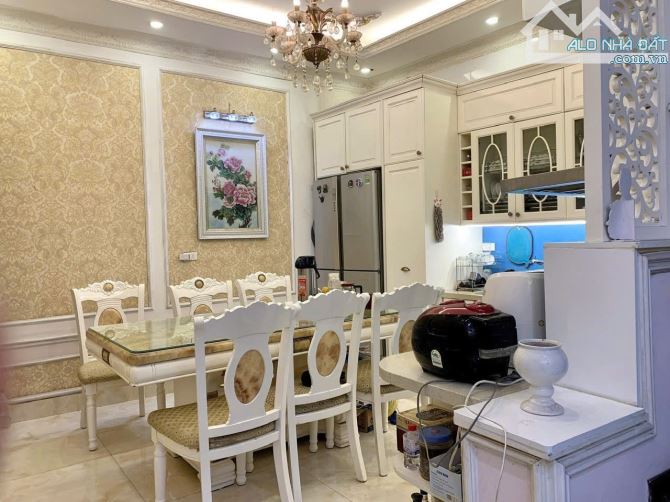 Đẳng cấp số 1 vị trí, Xuân Thủy ô tô tránh mặt sau khu đô thị DT66m2 4T MT8.3m giá 23.5tỷ - 1