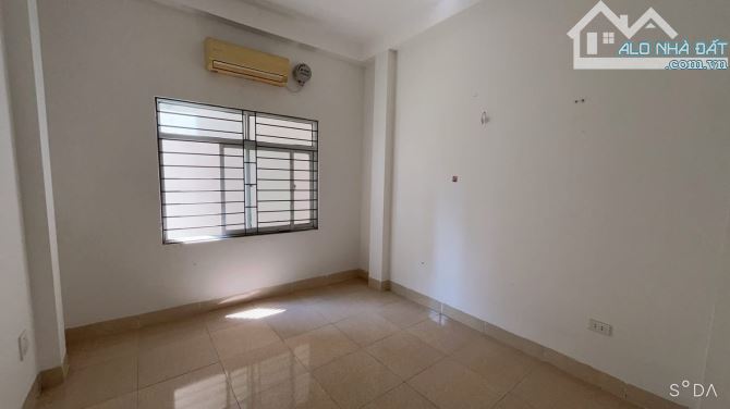 Bán nhà Mỹ Đình Giá Rẻ. Khu vực nhiều chung chư mini. Gần chợ dân sinh - 1