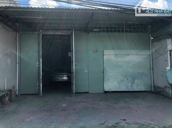 Nhà kho xã Tân Bửu, Bến Lức dt 168m2 full thổ giá 4,5 tỷ - 1
