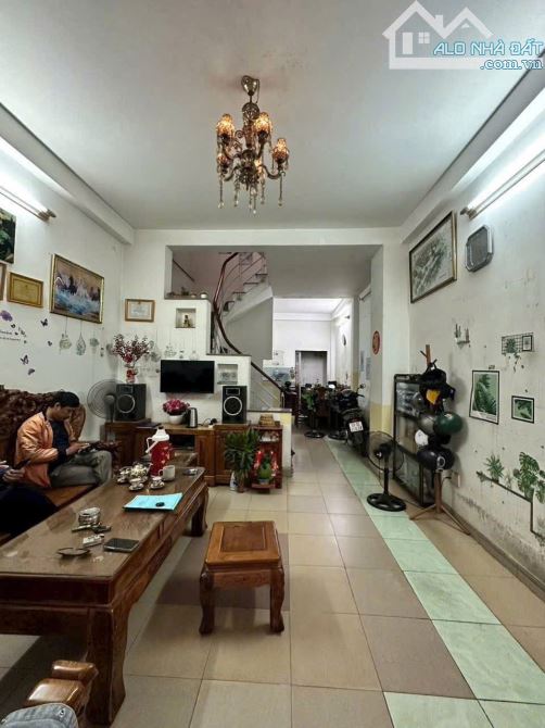 Chủ bán GẤP nhà Phú Nhuận, 50m2 giá chỉ 3ty1, HXH, lh ngay để đi xem nhà - 1