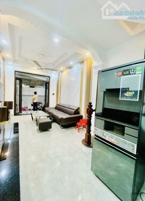 Lõi Đống Đa - 30m ra phố - ngõ thông rộng 3m- an sinh đỉnh nhỉnh 8 tỷ - 1