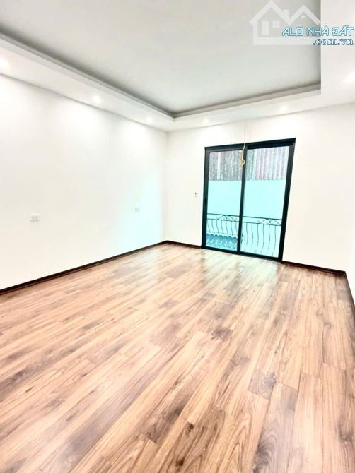Bán nhà Hoàng Liên, Bắc Từ Liêm, 5m ô tô tránh, full nội thất, 30m2 5 tầng chỉ 5 tỷ - 1