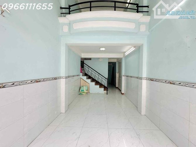 BÁN NHÀ CÁCH MẠNG THÁNG 8  - P10 - KHU VIP HIẾM Q3 - DT 43M2- HẺM 5.2M Ô TÔ THÔNG - 43M2. - 1