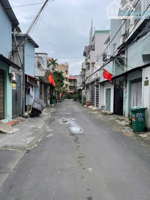 nhà 4x19m đường 10 khu lý phục man Phường bình Thuận Q7 - 1