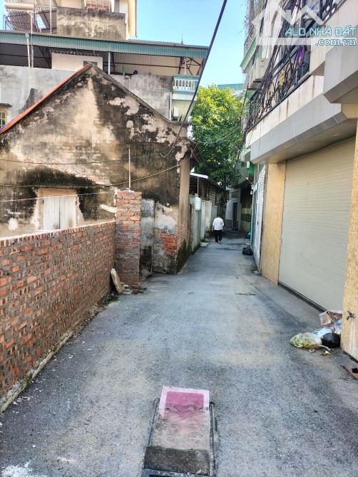 NGÔ QUYỀN - HÀ ĐÔNG - 35m- 3 TẦNG - PHÂN LÔ OTO CHẠY VÒNG QUANH - 1