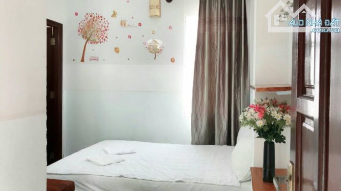CHO THUÊ KHÁCH SẠN 28PHÒNG ĐƯỜNG HOÀNG HOA THÁM - CÁCH BIỂN CHỈ 150M - GIÁ 25TR/THÁNG - 1