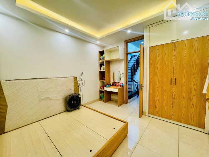 LÔ GÓC TÔN ĐỨC THẮNG - ĐỐNG ĐA: 55M², 4 TẦNG, MT 4M - NGÕ Ô TÔ TRÁNH, KINH DOANH! - 1