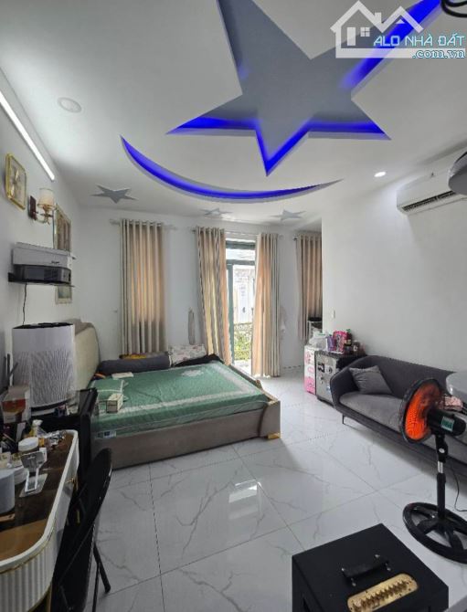Chỉ hơn:5 tỷ. Nhà 5 tầng mới keng, Hương Lộ 2, Bình Tân. 5PN. Dt:5,5 x 10m. Xem là mê - 1