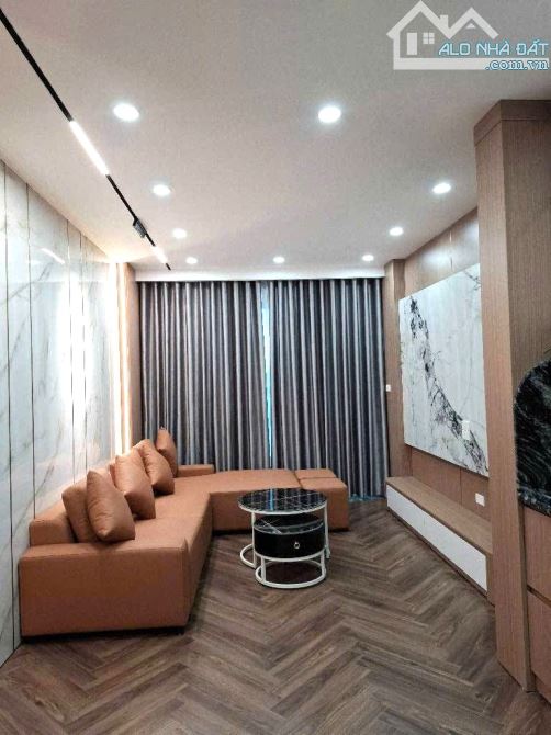 BÁN NHÀ ĐƯỜNG BÁT KHỐI 45M2, 6 TẦNG THANG MÁY, GARA Ô TÔ, 9.5 TỶ. - 1