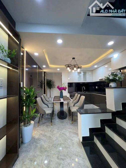Nhà Mới 4 TẦNG 5.X Tỷ Trong KDC Đồng Bộ – Hà Huy Giáp, Giáp Ranh Gò Vấp - 1