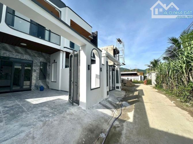 Bán nhà Diên Điền mới hoàn thiện ngay trung tâm xã - hẻm Rọc Chu đường thông - 1