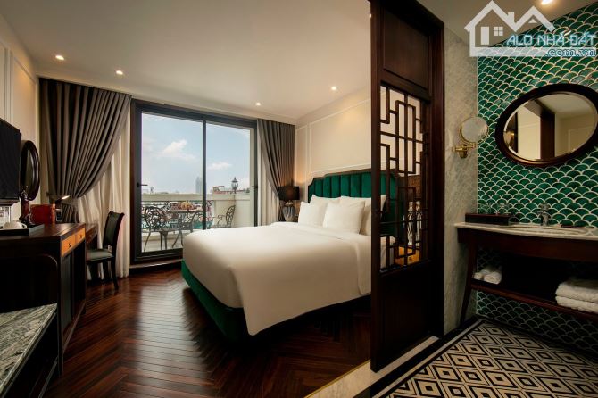 KHÁCH SẠNMặt phố Hàng Bông - 160m2 - 35 phòng - 168 tỷ - Doanh thu 1,9 tỷ/ tháng