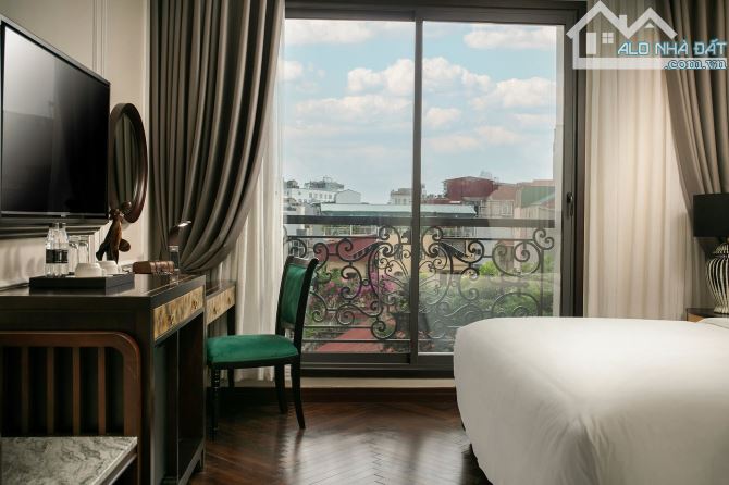 KHÁCH SẠNMặt phố Hàng Bông - 160m2 - 35 phòng - 168 tỷ - Doanh thu 1,9 tỷ/ tháng