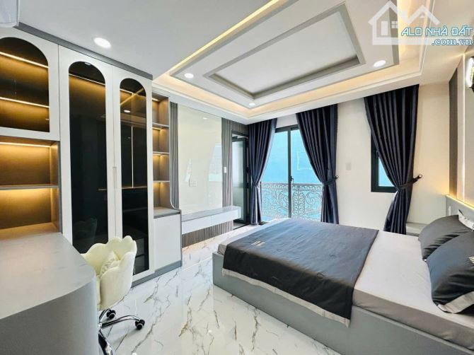 💥9,45 TỈ - MẶT TIỀN KINH DOANH - 5 TẦNG ĐÚC - CHỈ 5 PHÚT RA SÂN BAY - NGAY CHỢ GÒ VẤP - 13
