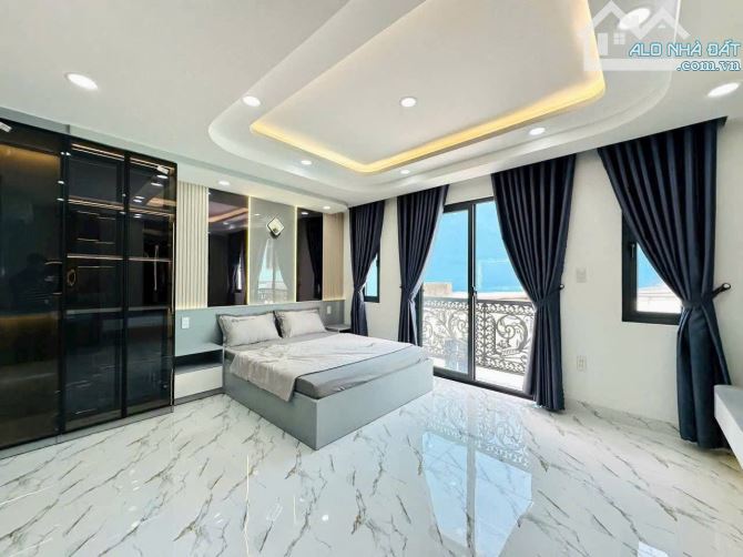 💥9,45 TỈ - MẶT TIỀN KINH DOANH - 5 TẦNG ĐÚC - CHỈ 5 PHÚT RA SÂN BAY - NGAY CHỢ GÒ VẤP - 14