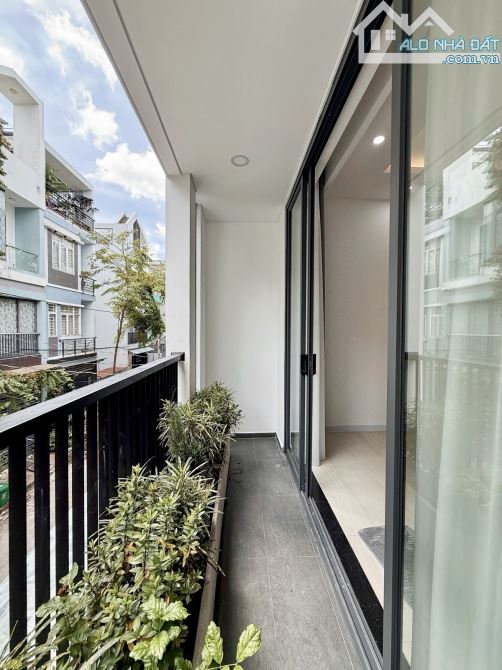 NHÀ ĐẸP NGUYỄN DUY TRINH CHƯA QUA VÒNG XOAY PHÚ HỮU, QUẬN 9 - 54M² – 3 TẦNG - 2
