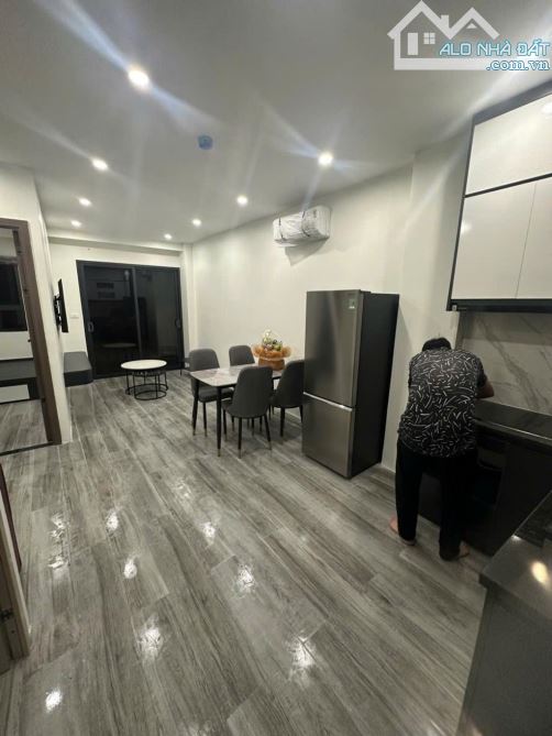 Chung cư mi ni bát khối bồ đề Long Biên.dt 100m2 6t dòng tiền 1 tỷ 1/năm  giá chỉ nhỉnh 24 - 2
