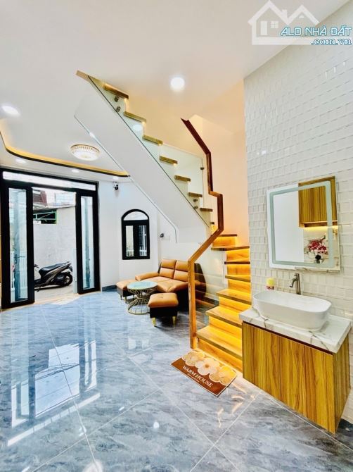 🏡Nhà đẹp Tân Hoà Đông - 25m2 - N.gang 3.7m - 2 Tầng , 2pn - Hẻm 3m , Cách mặt tiền hẻm 🏡 - 2