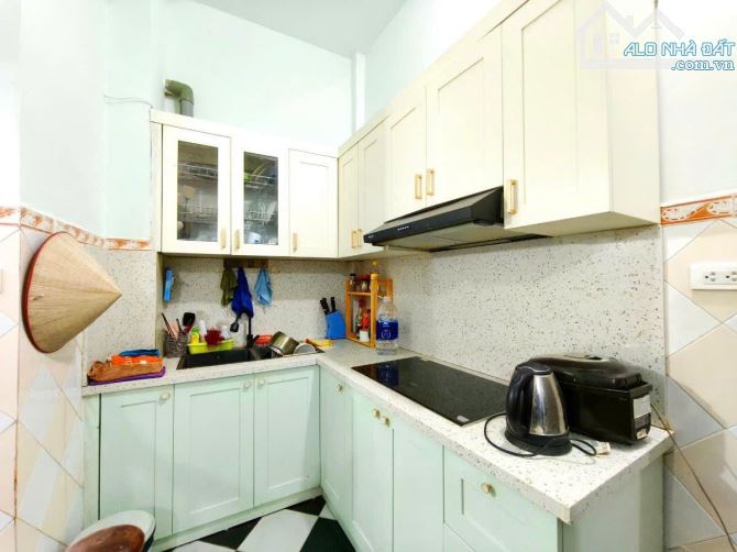 Cho thuê nhà 113 Nguyễn Chính, 4 tầng, 3 ngủ, chỉ 8.5 triệu - 2