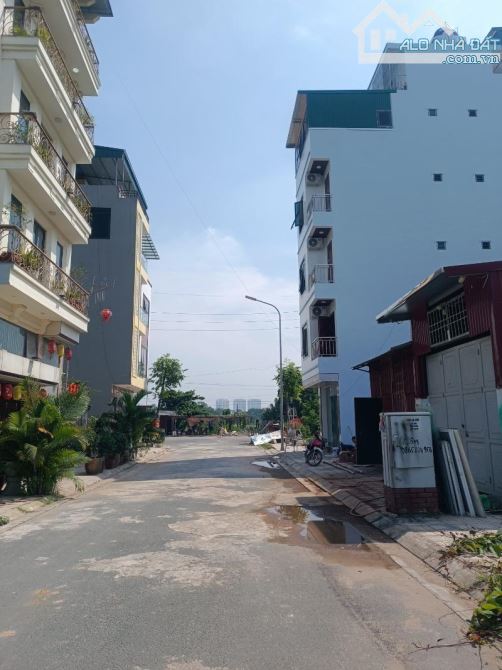 52m2 ĐẤT PHÂN LÔ, VỈA HÈ, ÔTÔ, KINH DOANH, TT TRẠM TRÔI 9.x tỷ  QUỐC LỘ 32 (ĐƯỜNG VẠN XUÂN - 2