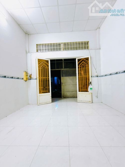 NHÀ2 TẦNG  NGAY SÁT CHỢ ĐÔNG THẠNH CHỈ 2,5 TỶ TL - 2