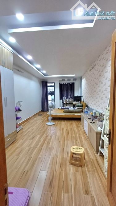 Giảm 1,8Tỷ 50M2-5Lầu KD Còn 9,8Tỷ Khu Vip Phú Nhuận - 2