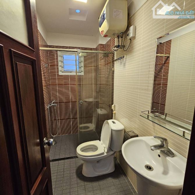 Phố Hoàng Hoa Thám, 43m2 - 5 tầng, ngõ ô tô qua - 2