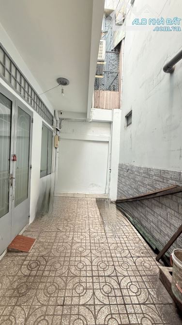 Bán nhà đẹp Quận 1 dưới 7 tỷ, đường Yersin, gần chợ Bến Thành - 2
