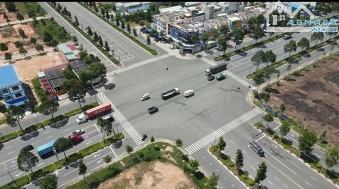 ĐẤT NGAY MẶT TIỀN CHỢ ĐÊM KCN BECAMEC 150M2 Ở ĐÔ THỊ TPHCM 1ty860tr - 2