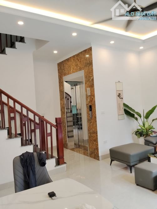 BÁN NHÀ PHỐ THẠCH BÀN LONG BIÊN NHỈNH 7 TỶ 50m 6 TẦNG THANG MÁY Ô TÔ KINH DOANH GẦN CHỢ - 2