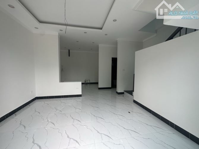 DUY NHẤT 1 CĂN 45m FULL THỔ, SẴN Ở GẦN CẦU THƯỢNG CÁT, TIỆN ÍCH ĐẦY ĐỦ CHỈ CHỈ 3Tỷ - 2