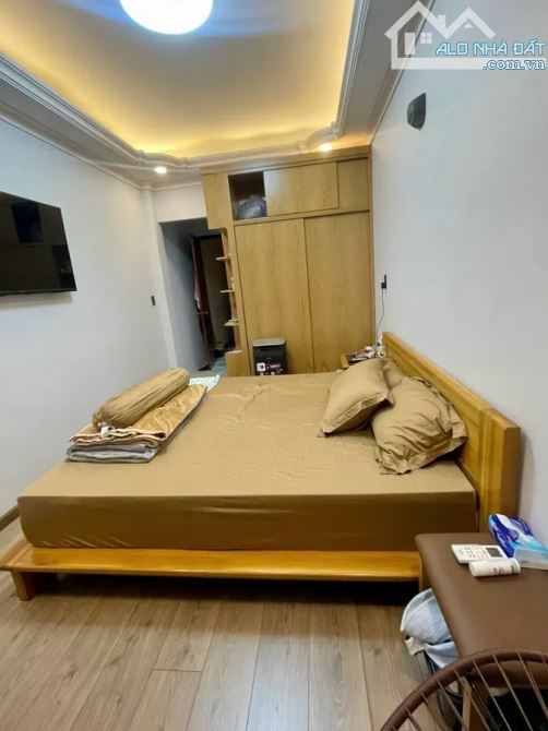 🏡 Bán nhà Phạm Ngọc Thạch 39m² 4 tầng – 17 tỷ – Vị trí đẹp - 2