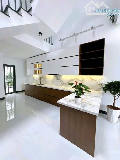 CHÍNH CHỦ GỬI BÁN CĂN LẦU 5X21 VỪA HOÀN THIỆN NỘI THẤT NGAY TRUNG TÂM - 2