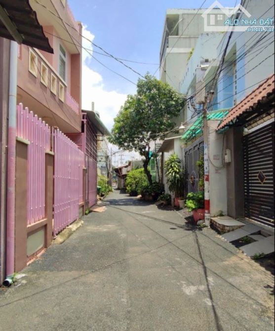 Bán nhà hẻm Nguyễn Thị Thập, Quận 7, 76m2, chỉ 8.x tỷ, shr, hẻm 1 sẹc - 2