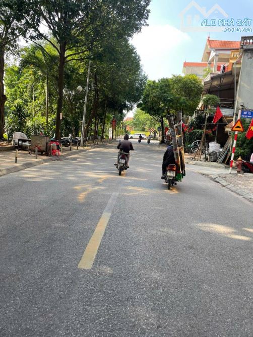 Bán nhà Cầu Giấy không ngập 42m 8.6 tỷ ngõ thông gần ô tô 7 tầng xây mới - 2
