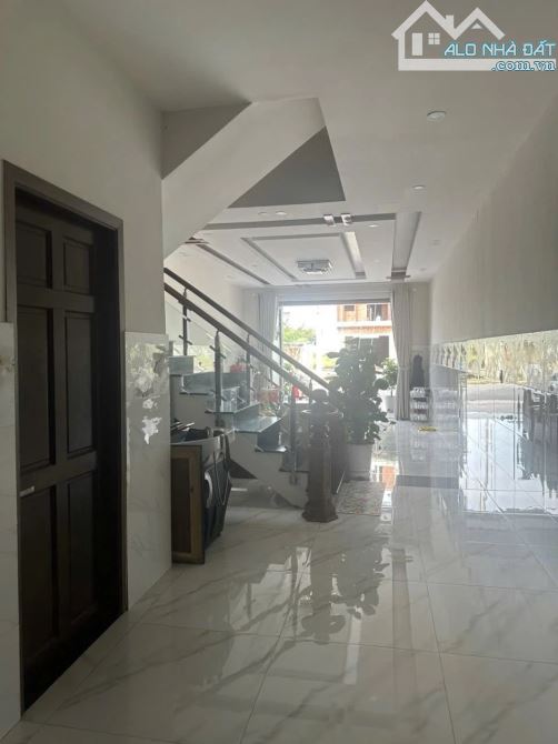 BÁN NHÀ 3 TẦNG ĐƯỜNG NGỌC TỊNH – HÒA QUÝ - 2